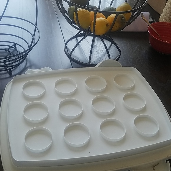 Cupcake tuberware carrier with 2 sides 3N1 - Picture 3 of 3